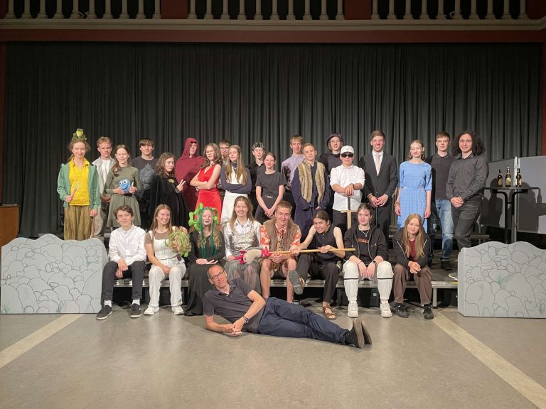Theaterstück „Medusas Frösche – Eine Reise in die Unterwelt“
